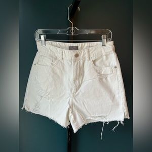 DL1961 White distressed denim short. Size 27.